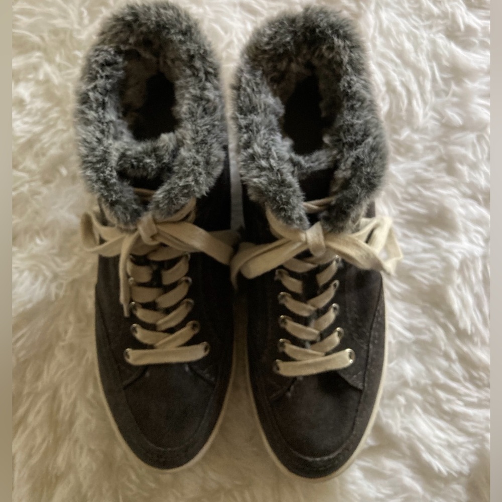 Dolce Vita gray sneakers/booties with faux fur
